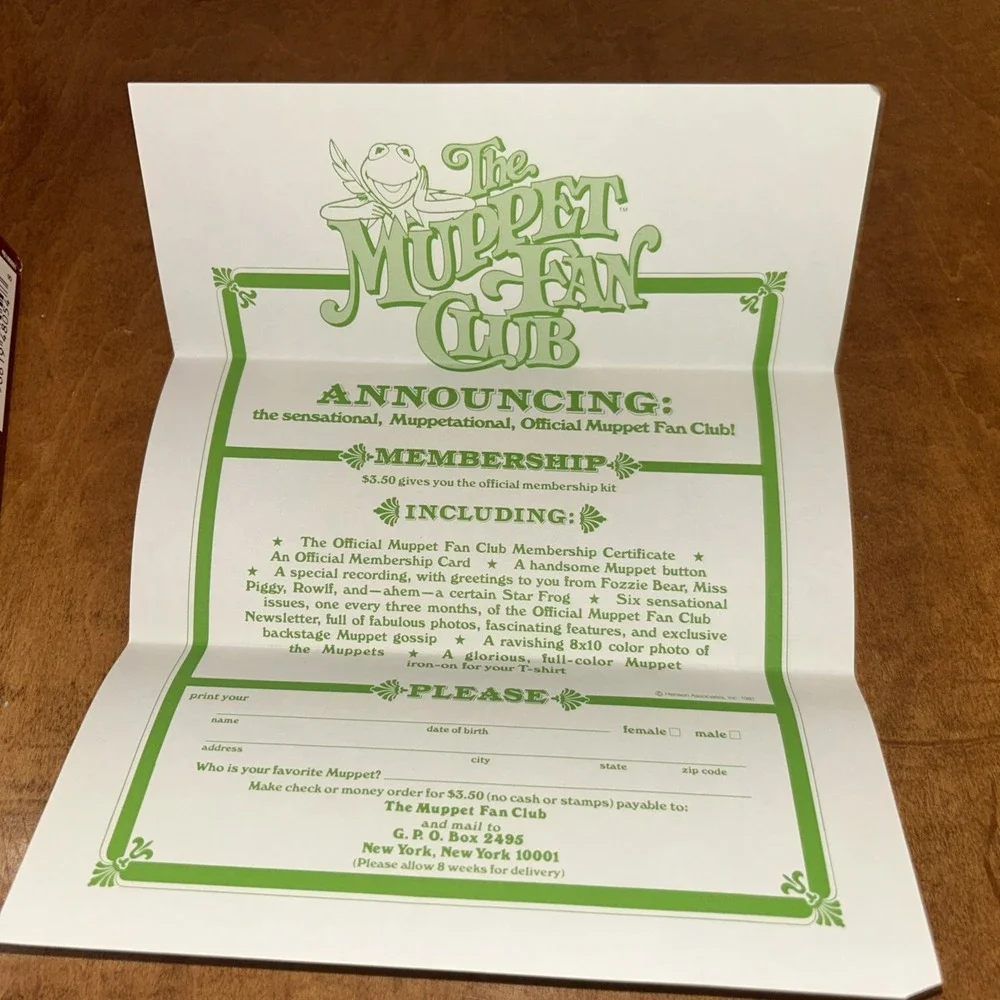 MUPPETS ORIGINAL 1970'S FAN CLUB KIT AND‎ NEWS LETTERS